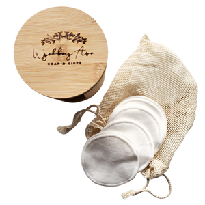 
                
                    Load image into Gallery viewer, Reusable Cotton Facial Rounds with Bamboo Case
                
            